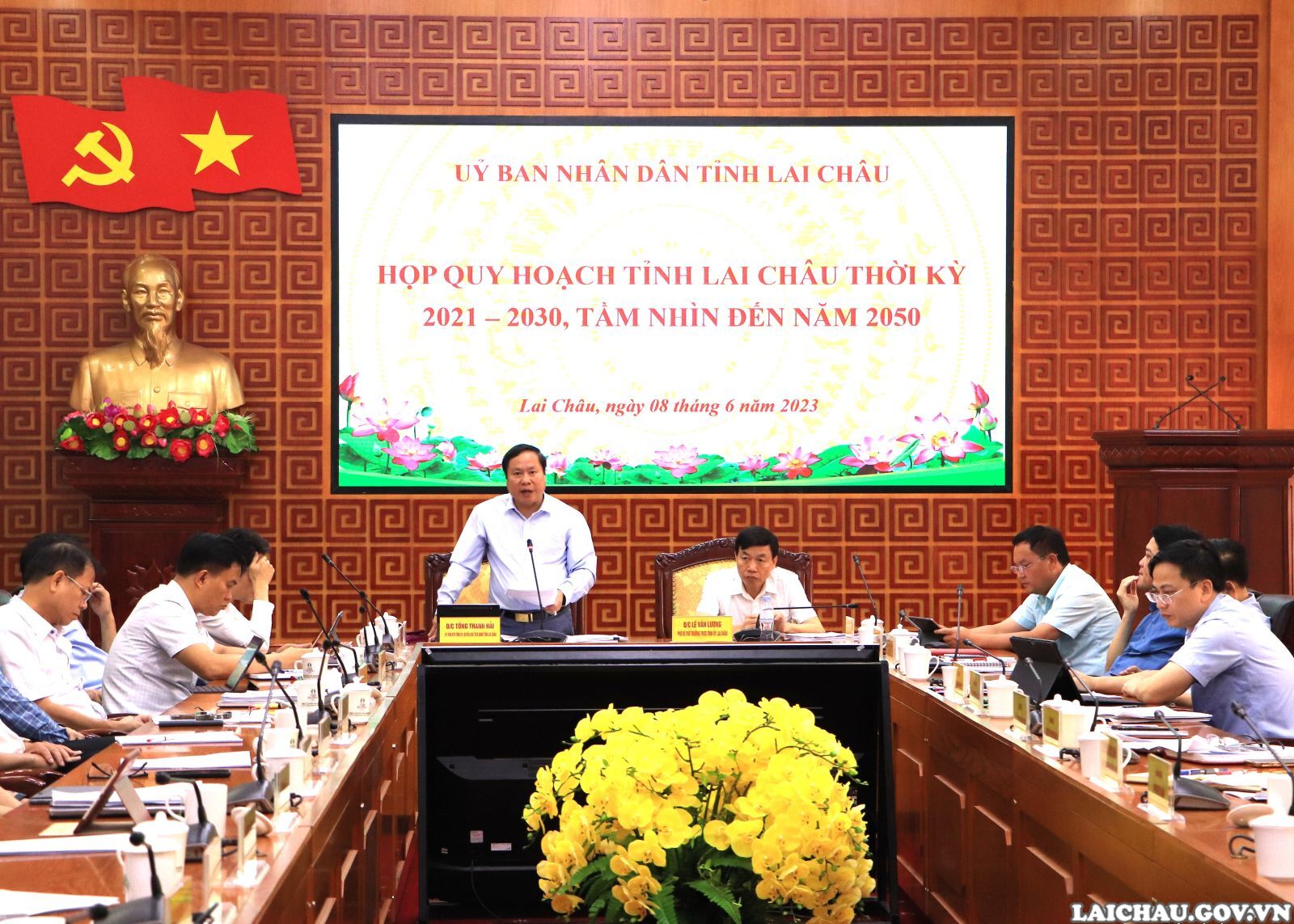 Đồng chí Tống Thanh Hải - Quyền Chủ tịch UBND tỉnh phát biểu kết luận cuộc họp.